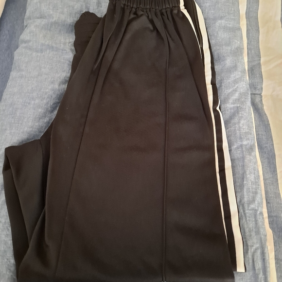 Track pants π« - Picture 4 of 6